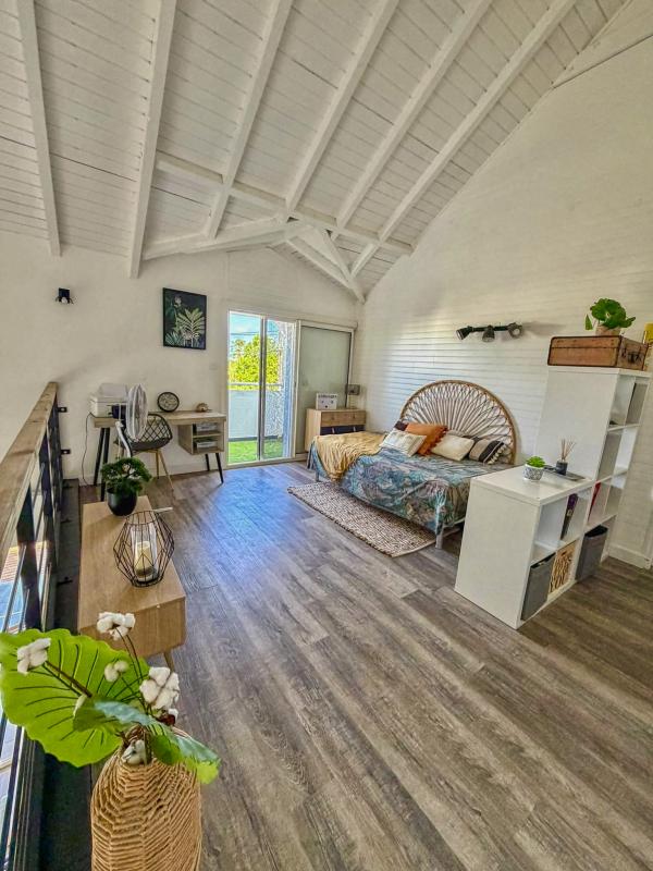 23.A louer villa avec piscine et vue mer St François Guadeloupe